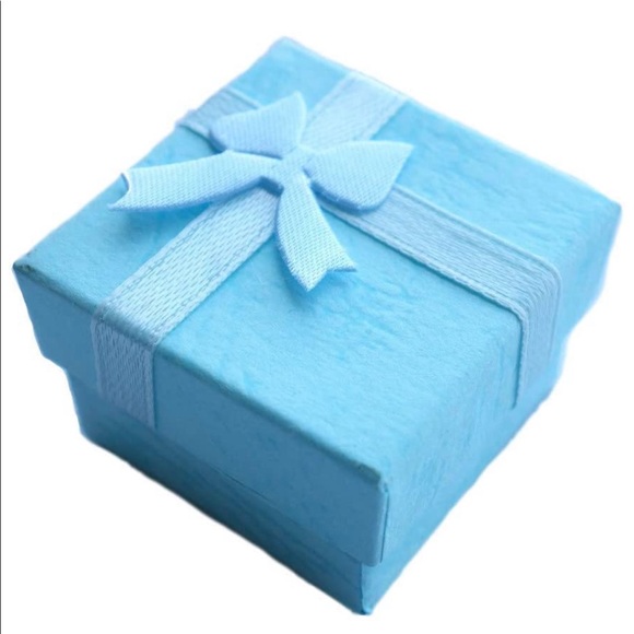 White sapphire 💯 Authentic - Picture 6 of 7